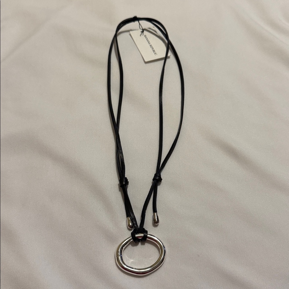 NWT Banana Republic PULL TIE adjustable black leather necklace silver oval ring.